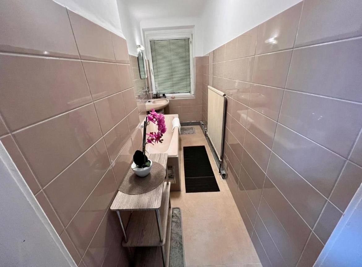 Roomino Apartment Виена Екстериор снимка